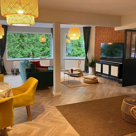 Comfortable Jacuzzi For 8 In Apartament