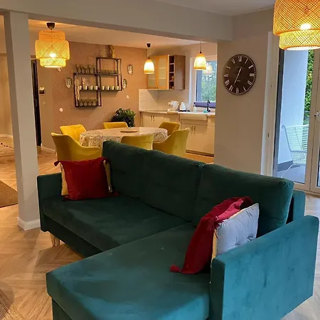 Comfortable Jacuzzi For 8 In Apartament *