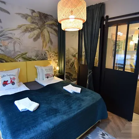 Comfortable Jacuzzi For 8 In
